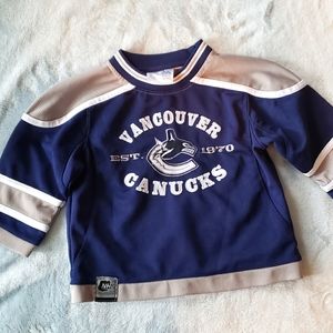 NHL Vancouver Canucks Hockey Jersey Size 2